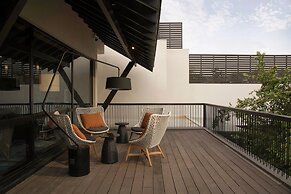 DoubleTree by Hilton Weerawila Rajawarna Resort