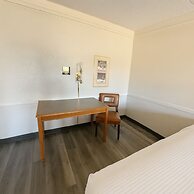 Horizon Inn & Suites