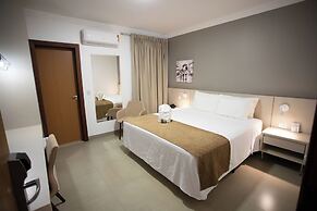 Ellus Hotel