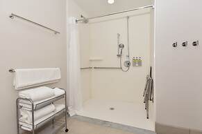 Holiday Inn Express & Suites Charlotte - Ballantyne by IHG