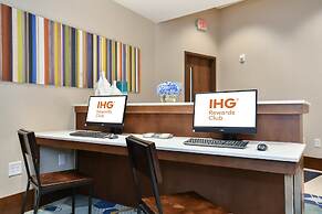 Holiday Inn Express & Suites Charlotte - Ballantyne by IHG