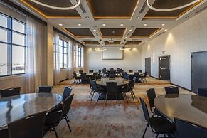 Hotel Indigo Tulsa DWTN-Entertainment Area by IHG