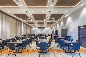 Hotel Indigo Tulsa DWTN-Entertainment Area by IHG