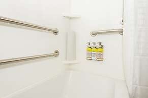 Candlewood Suites Ft Walton Bch - Hurlburt Area by IHG