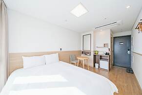 Kenny Stay Jeju Seoguipo-Hotel Kenny