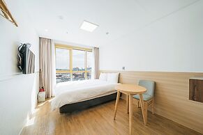 Kenny Stay Jeju Seoguipo-Hotel Kenny