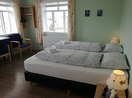 Guesthouse Stóru - Laugar