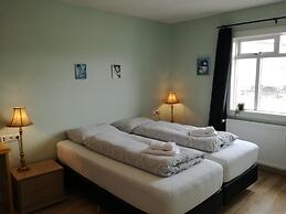 Guesthouse Stóru - Laugar