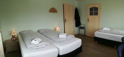 Guesthouse Stóru - Laugar