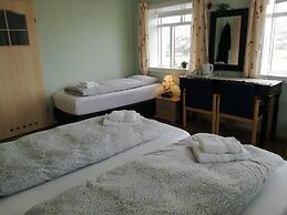 Guesthouse Stóru - Laugar