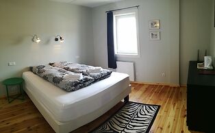 Guesthouse Stóru - Laugar