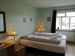 Guesthouse Stóru - Laugar