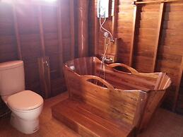 Huanmaisakngam Resort