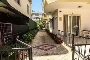 Kizkalesi Sari Konak Apart Otel
