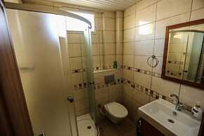 Kizkalesi Sari Konak Apart Otel