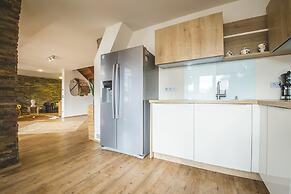 Downtown Suite Alpi near Garmisch-Partenkirchen Ski Resort