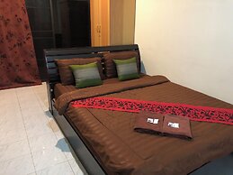 Sandee Place Chomthong