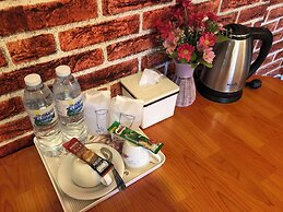 Sandee Place Chomthong