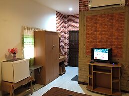 Sandee Place Chomthong