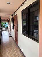 Sandee Place Chomthong