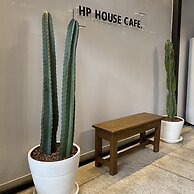 HP House Cafe'