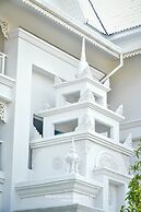 White Boutique Hotel and Spa