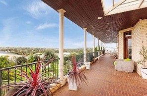 Fairway Manor Accommodation