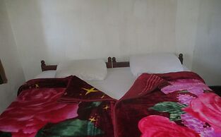 Lake Crown Holiday Home