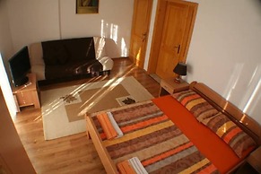 B&B Lovac Azurina