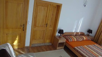 B&B Lovac Azurina