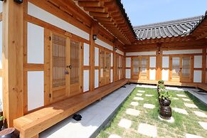 Nadul Hanok