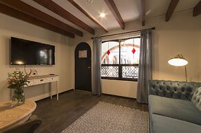 The Manor Basket Range