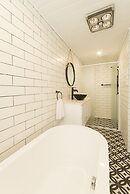 The Manor Basket Range