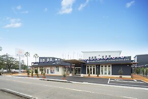 Aoshima Fisherman'S Beachside Hostel & Spa