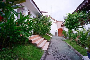 Front One Resort Yogyakarta