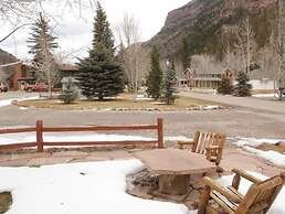 Redstone Cliffs Lodge