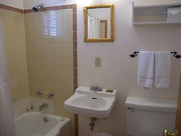 Redstone Cliffs Lodge