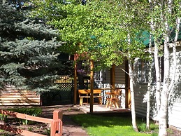 Redstone Cliffs Lodge