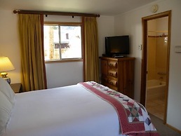 Redstone Cliffs Lodge