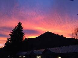 Redstone Cliffs Lodge