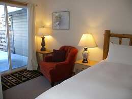 Redstone Cliffs Lodge