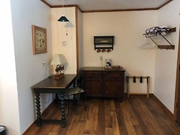 Redstone Cliffs Lodge