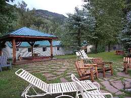 Redstone Cliffs Lodge