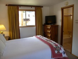 Redstone Cliffs Lodge