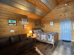 Walnut Canyon Cabins