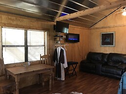 Walnut Canyon Cabins