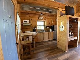 Walnut Canyon Cabins