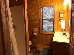 Walnut Canyon Cabins