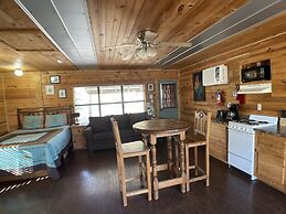 Walnut Canyon Cabins
