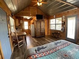 Walnut Canyon Cabins